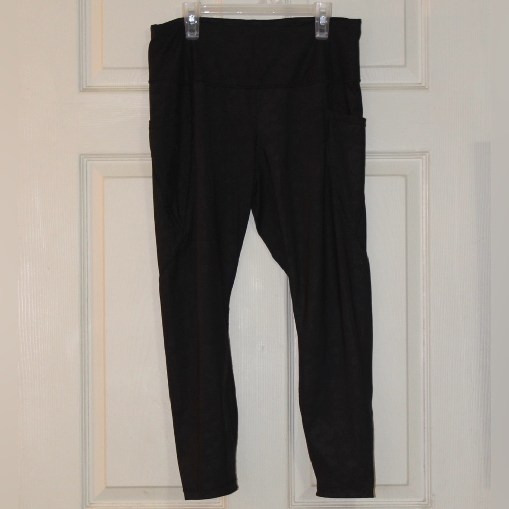YOGALICIOUS Train Woman’s Mid Rise Stretch Athletic Ankle Leggings